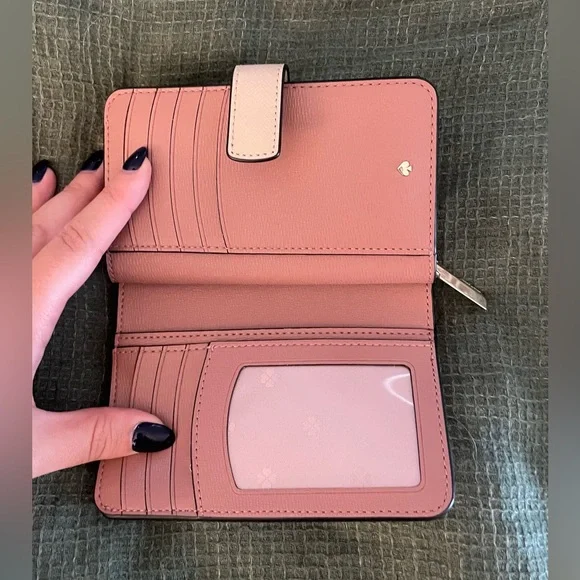 NWOT Kate Spade Madison Medium Bifold Wallet - Picture 2 of 3